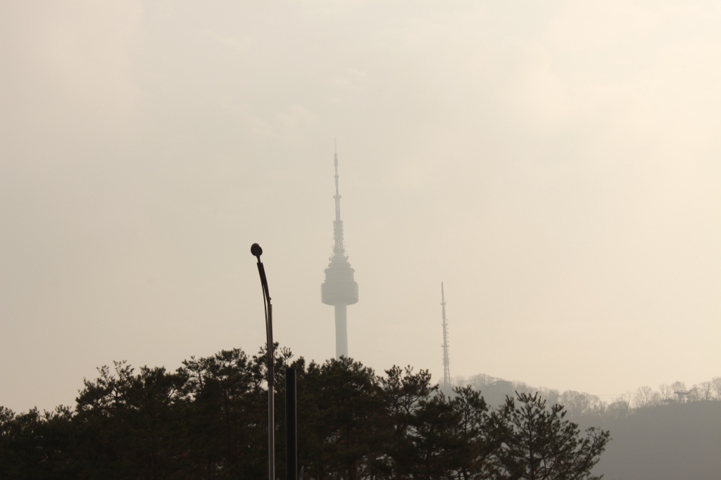 What a polluted day in Seoul looks like